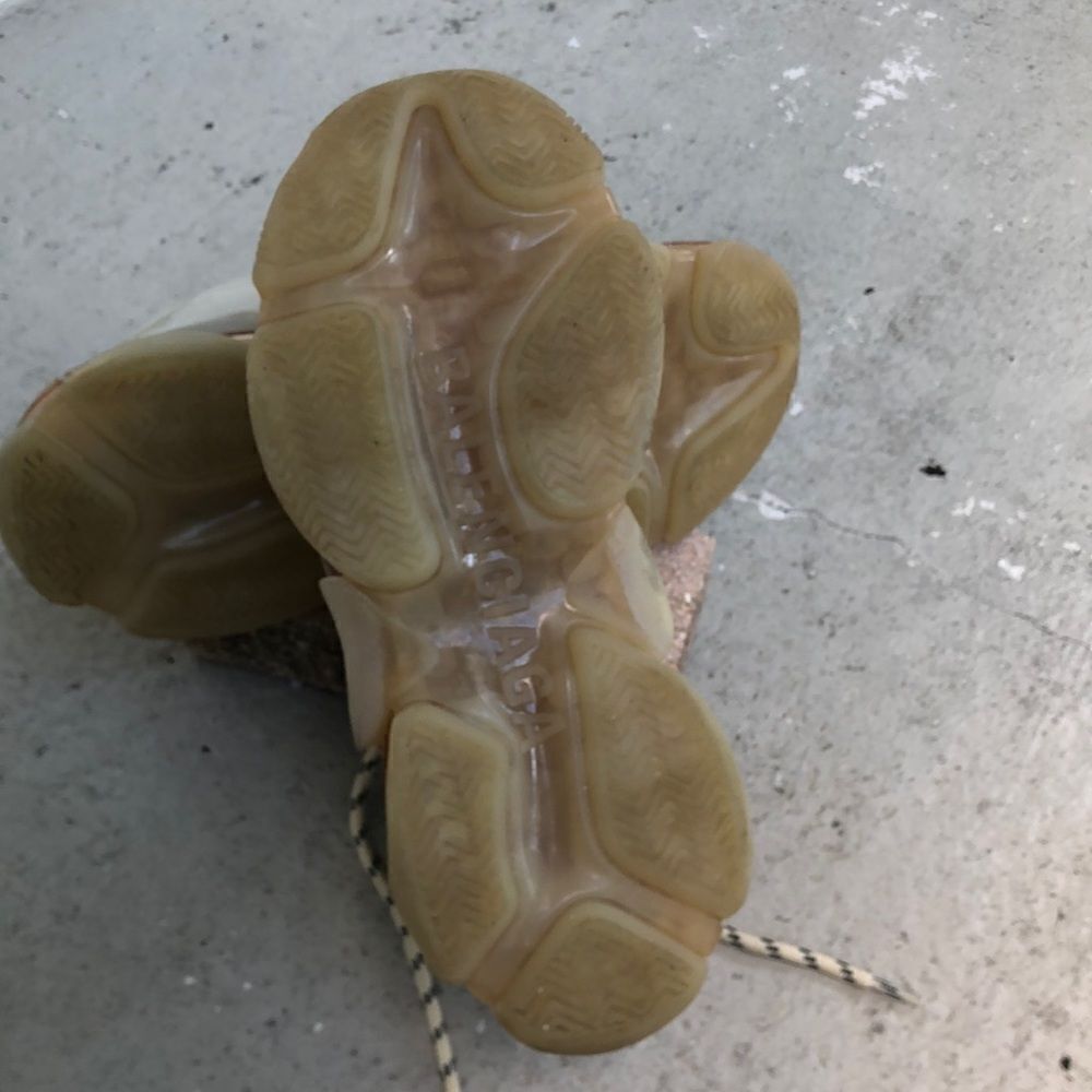 Balenciaga  Triple  S sneakers - Picture 9 of 10